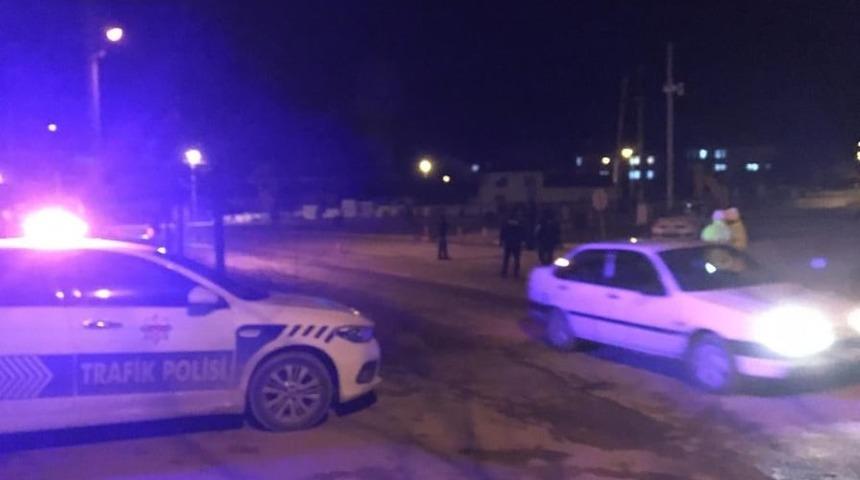 Eksi 5 derecede trafik denetimi yapıp &ccedil;ikolata ikram ettiler