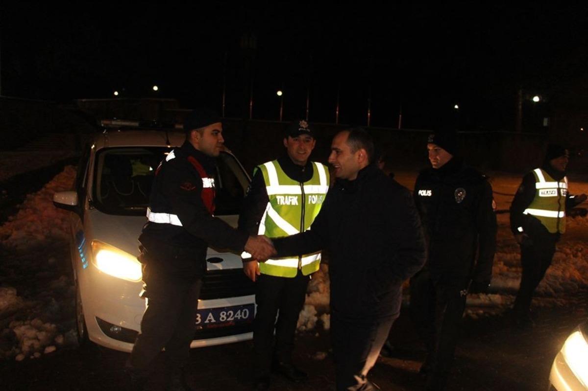 Yeni yıla k&ouml;y ziyaretleri yaparak girdi