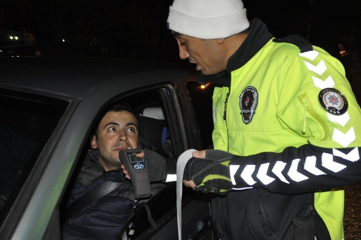 Afyonkarahisar&rsquo;da yılbaşı gecesi huzur ve g&uuml;ven uygulaması