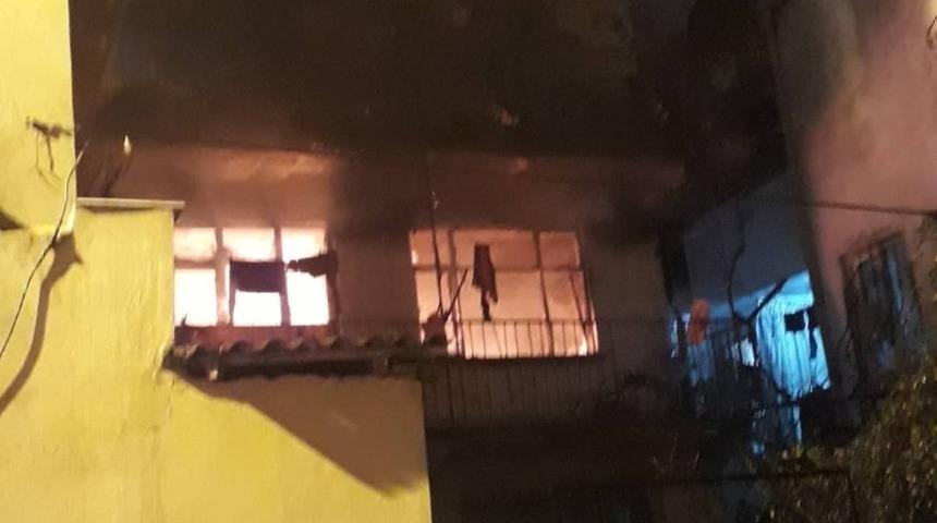 Bursa&rsquo;da can pazarı... Alevler i&ccedil;inde kalan 12 kişi kurtarıldı