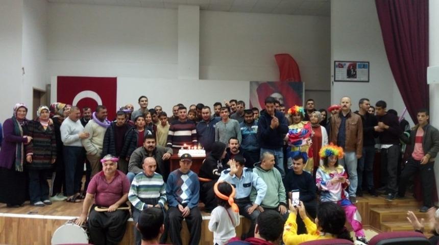 Karaisalı&rsquo;da engelliler yeni yıla coşkuyla girdi