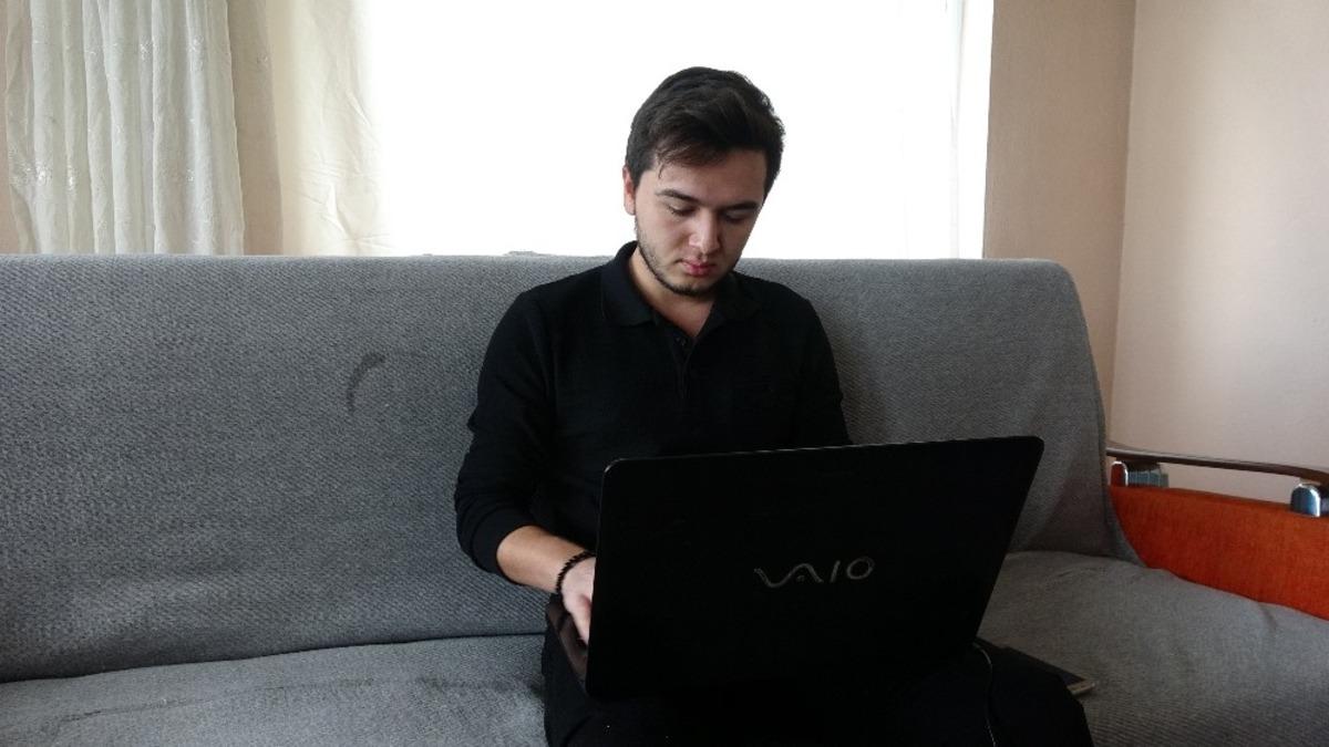 19 yaşındaki Youtuber sadece 6 ayda bakın ne kadar kazandı!