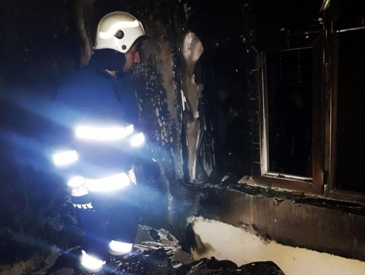 &Ouml;zalp&rsquo;ta ev yangını