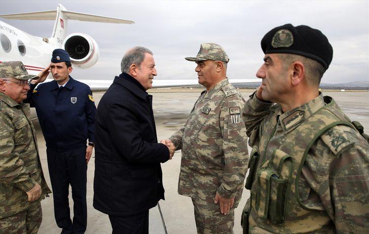 Bakan Akar ve TSK'nın komuta kademesinden sürpriz ziyaret G1