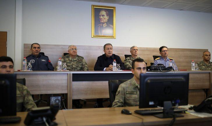 Bakan Akar ve TSK'nın komuta kademesinden sürpriz ziyaret G3