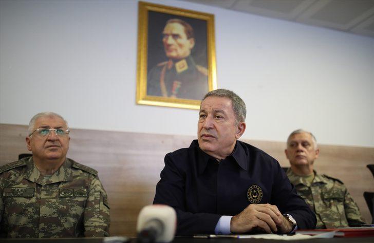 Bakan Akar ve TSK'nın komuta kademesinden sürpriz ziyaret G4