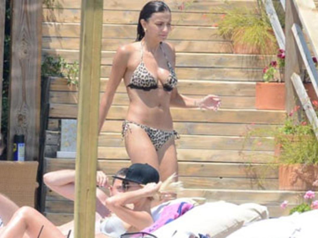 &Ouml;zge Bodrum'da aşk tazeledi