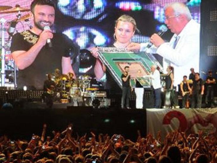 Özge Bodrum'da aşk tazeledi G1