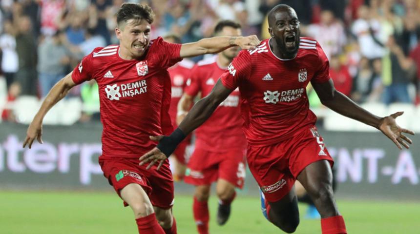 Sivasspor uzatmalarda 6 gol attı