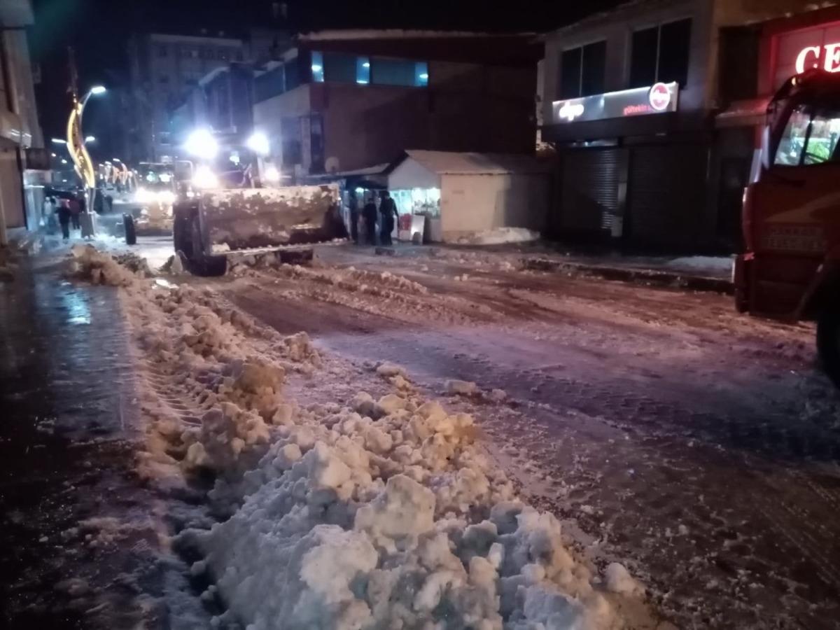 Yeni yıla &ccedil;alışarak girdiler