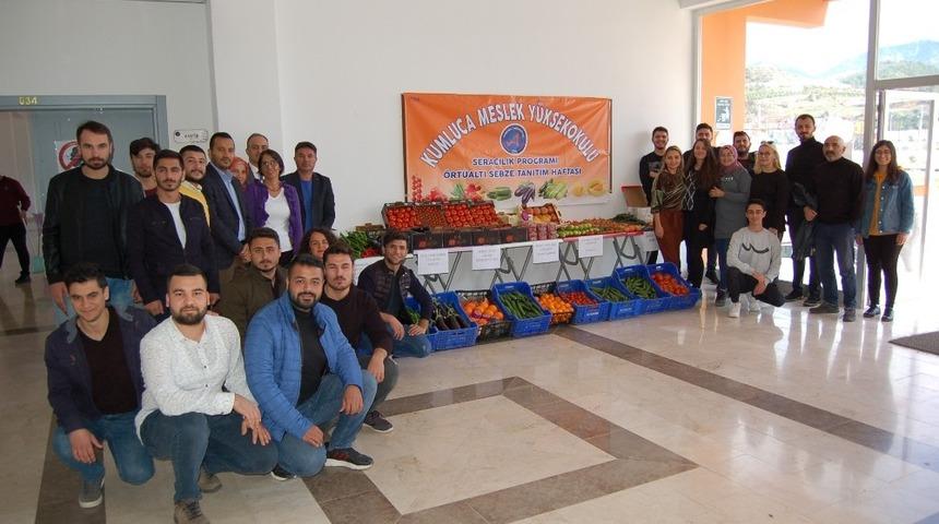 Kumluca&rsquo;da seracılık programı &ouml;ğrencileri sebze tanıtım haftası