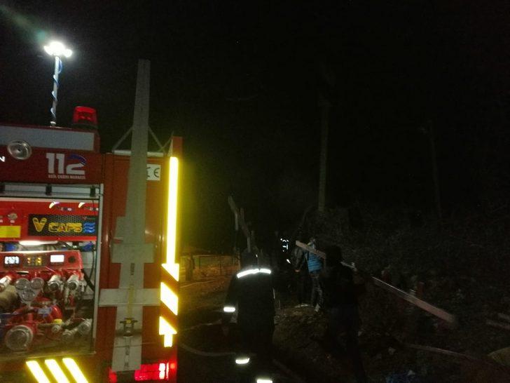 Demirci’de ev ve hayvan damı yandı Son Dakika Haberler