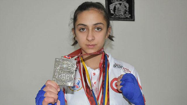 Şeyma, evinde yaptığı antrenmanla Avrupa ikincisi oldu