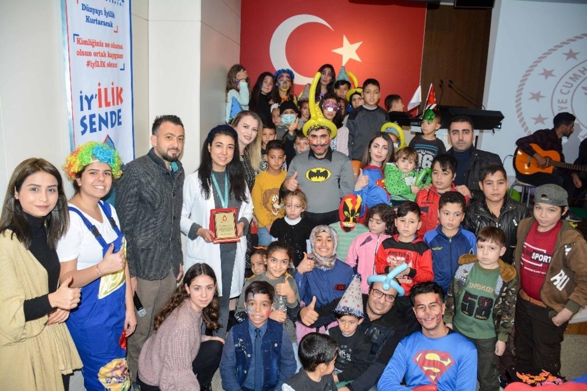 Kan hastası &ccedil;ocuklar yeni yılı kutladı