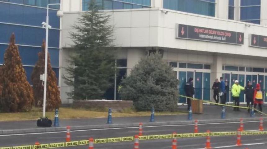 Kayseri Havalimanı'nda 'ş&uuml;pheli &ccedil;anta' paniği