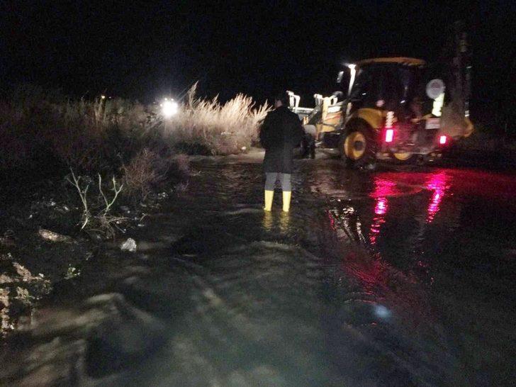 Tarsus’taki taşkına Mersin Büyükşehirden müdahale G1