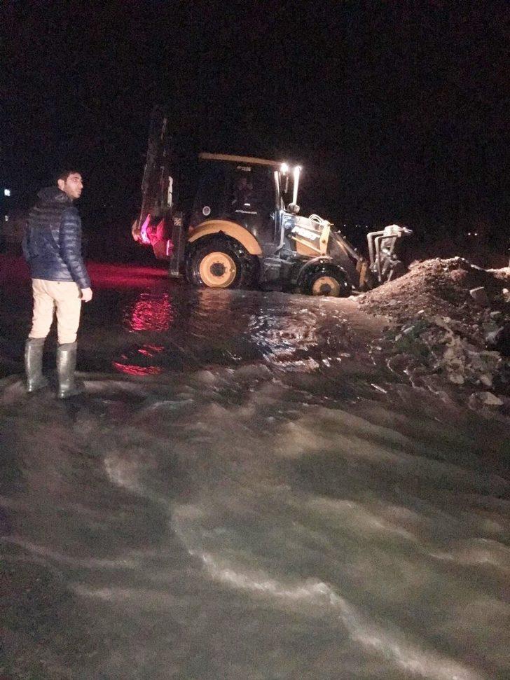 Tarsus’taki taşkına Mersin Büyükşehirden müdahale G5