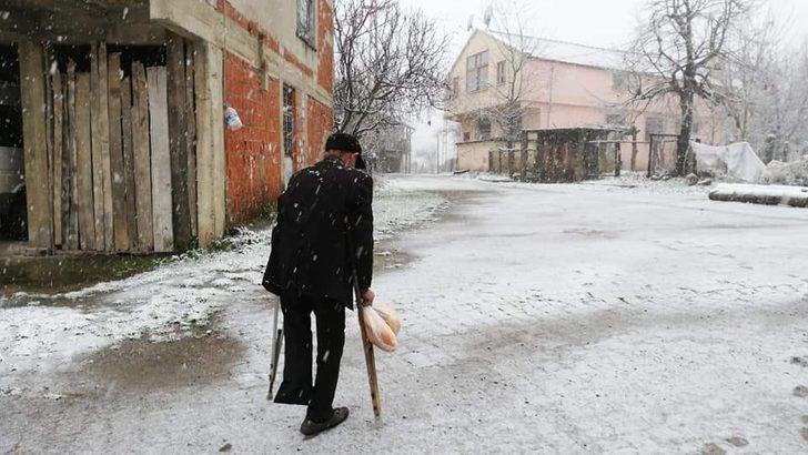 Karapınar köyüne yılın ilk karı yağdı G2