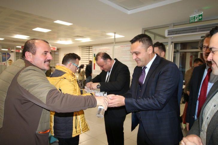 Sinop Belediye Başkanı Ayhan’dan yılbaşında çalışanlara ziyaret G4