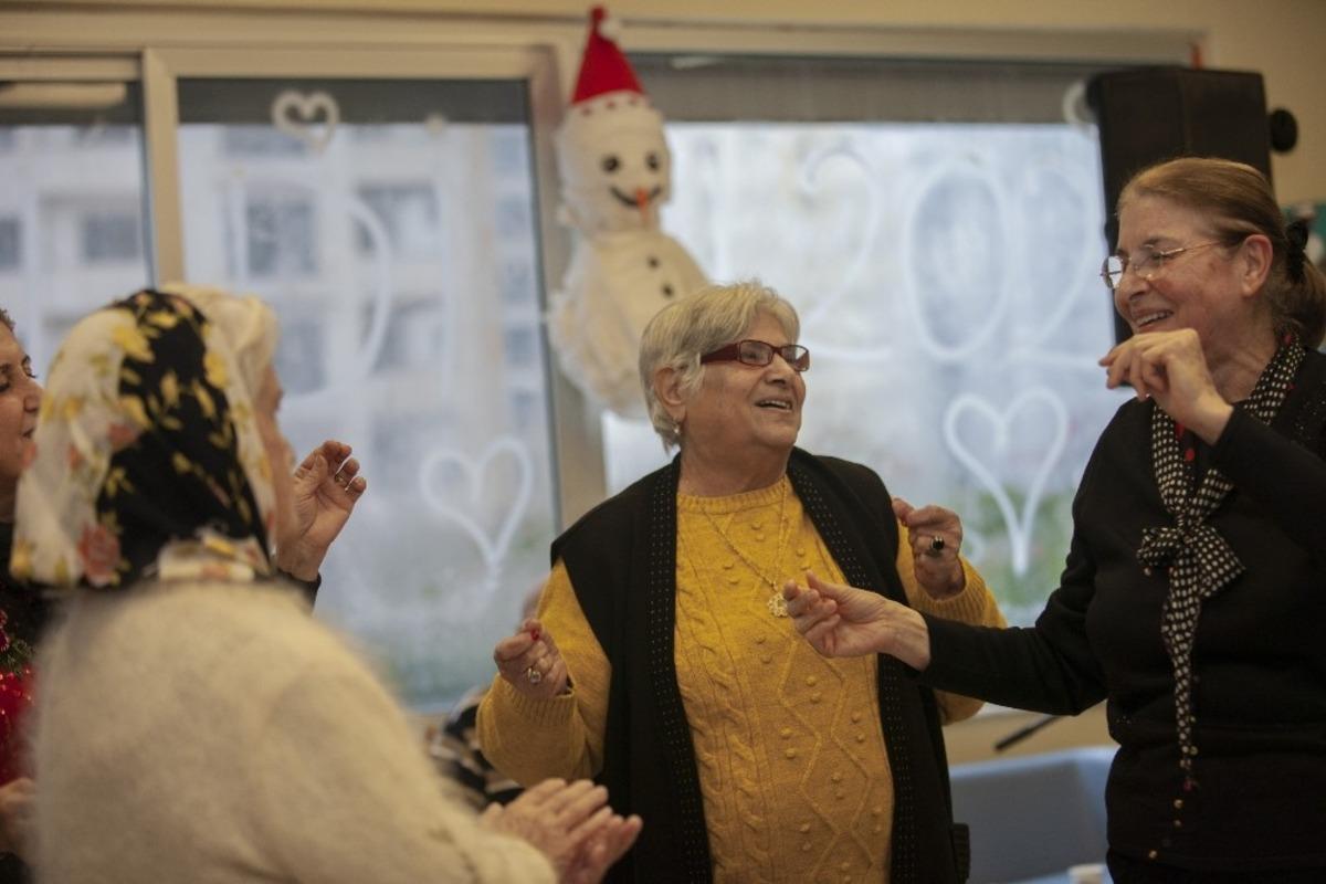 Hasta ve yakınları yeni yıla coşkuyla girdi