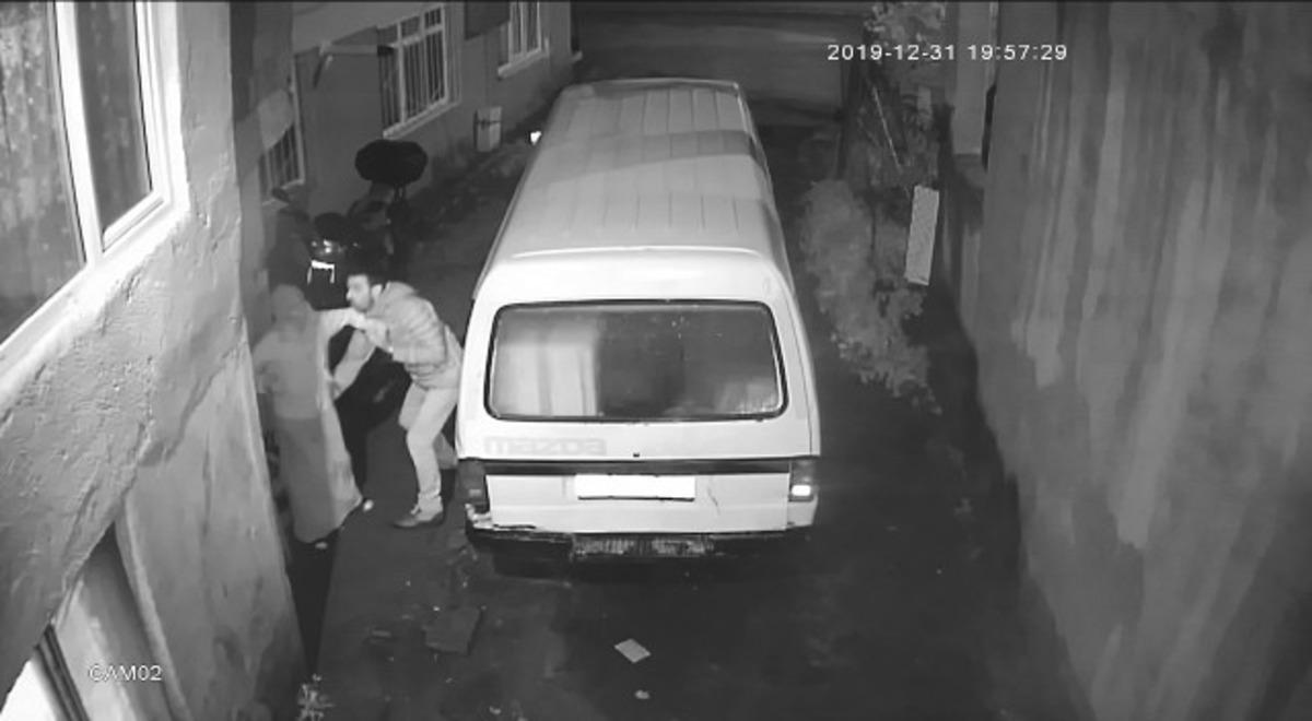 Kocaeli'de yılbaşı gecesi dehşet! Evinin &ouml;n&uuml;nde taciz edildi