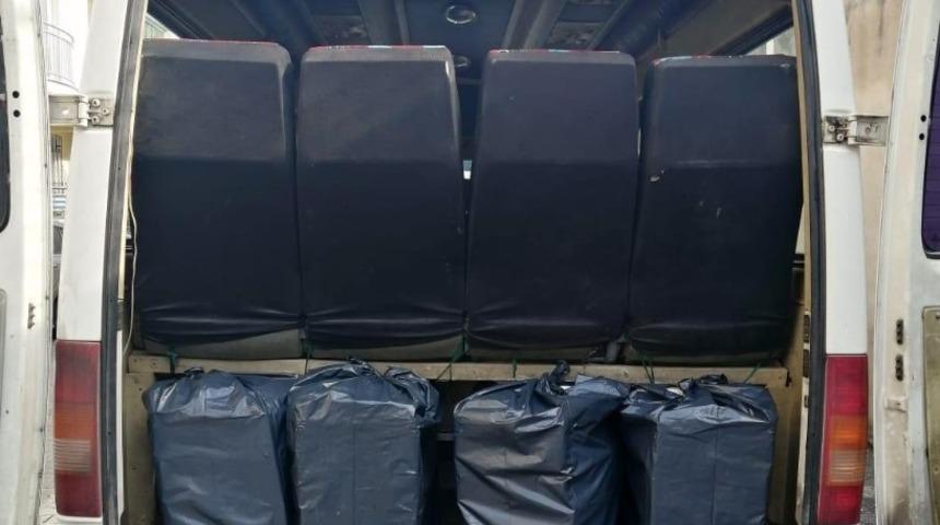 Minib&uuml;sten 2 bin paket ka&ccedil;ak sigara ele ge&ccedil;irildi