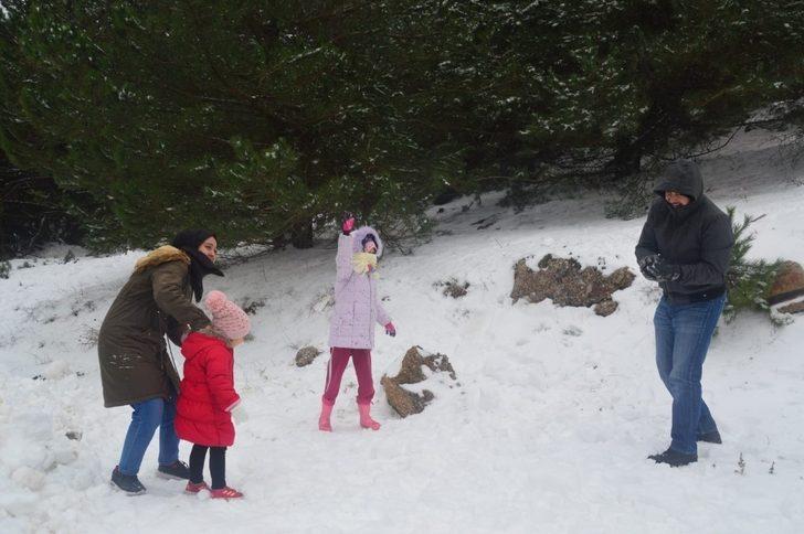 Manisalılar yeni yılın ilk günü Spil’e akın etti G2