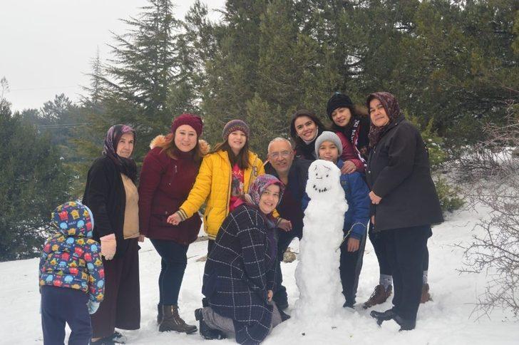 Manisalılar yeni yılın ilk günü Spil’e akın etti G4