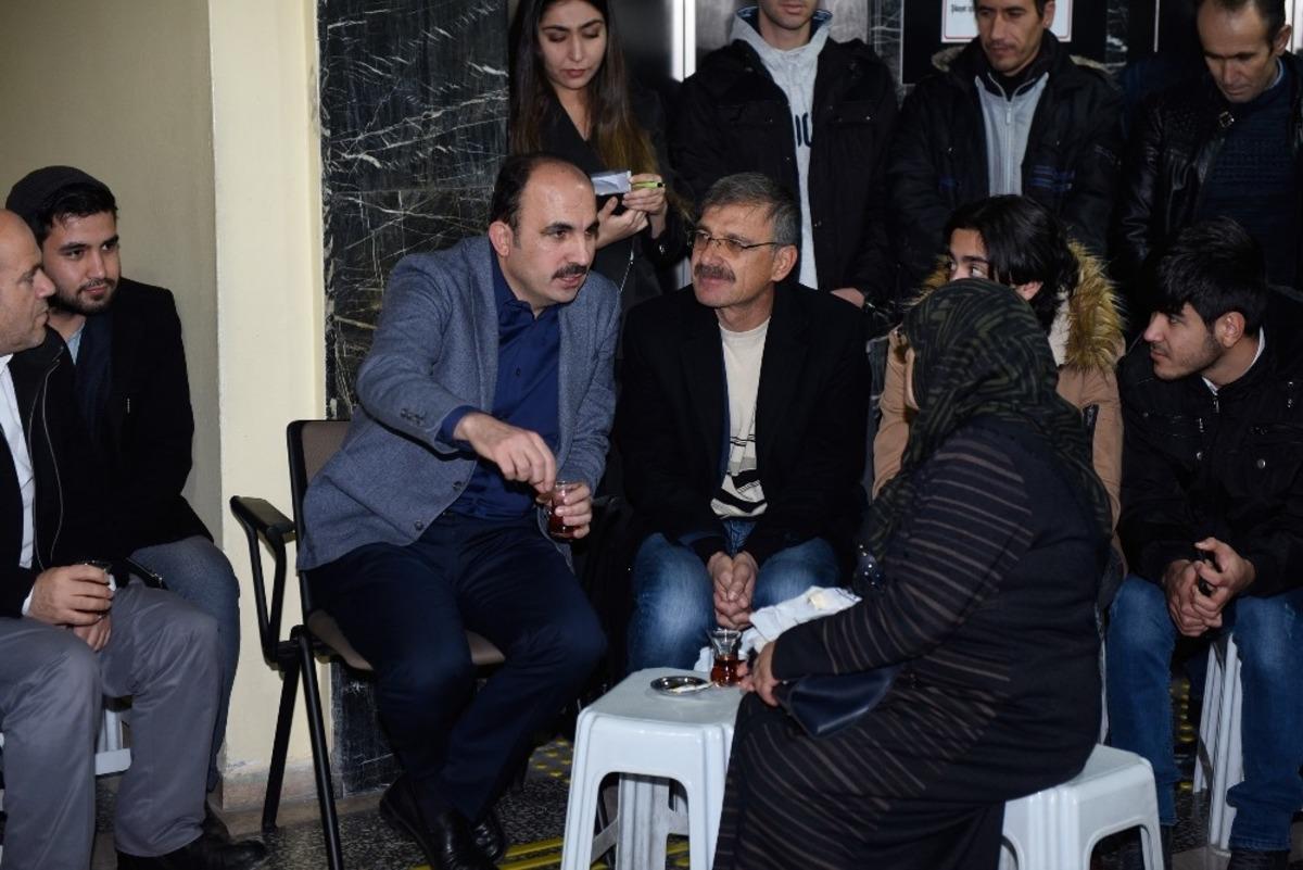 Başkan Altay yeni yılın ilk g&uuml;n&uuml;nde vatandaşlarla buluştu