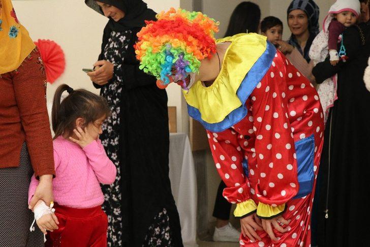 Hasta çocuklara yeni yıl sürprizi G2