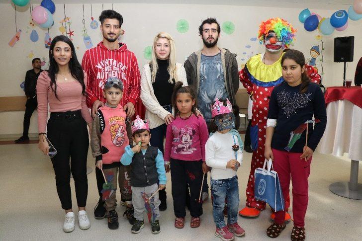 Hasta çocuklara yeni yıl sürprizi G5