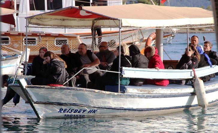 Yılın ilk tatilini sahil kenarında geçirdiler G2