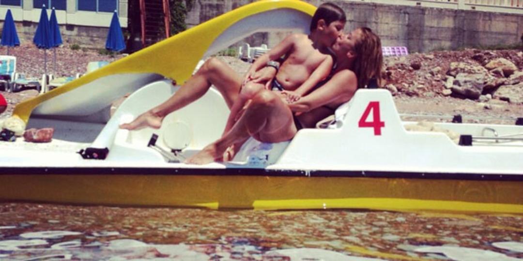 Ivana Sert oğluyla tatilde