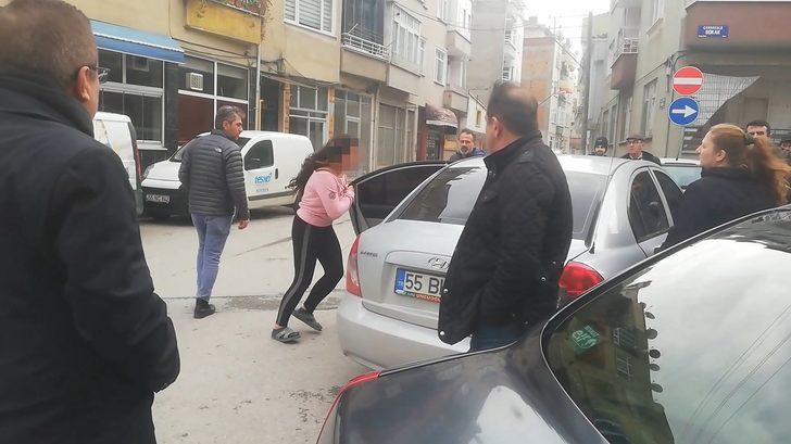 Ortalık karıştı! Evden kaçan kızlarını zorla götürmeye kalktılar, karakolluk oldular G4