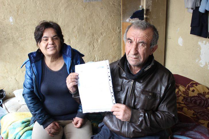 İzmir'de tek odalı evde yaşayan çift, yardım bekliyor G4