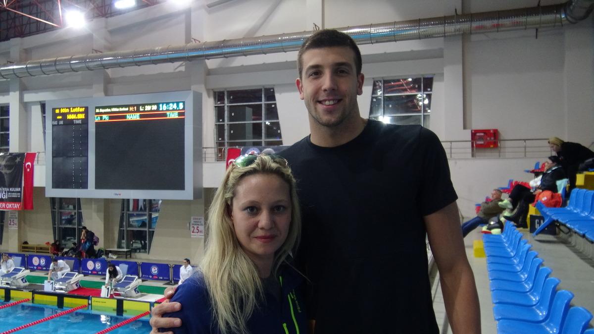 T&uuml;rk y&uuml;zmesi, T&uuml;rk antren&ouml;r-sporcu ile b&uuml;y&uuml;k bir ivme kazandı