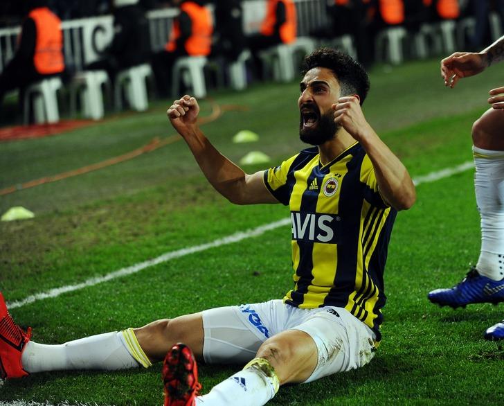 Fenerbahçe'de Mehmet Ekici çalışmalarını sürdürüyor G2