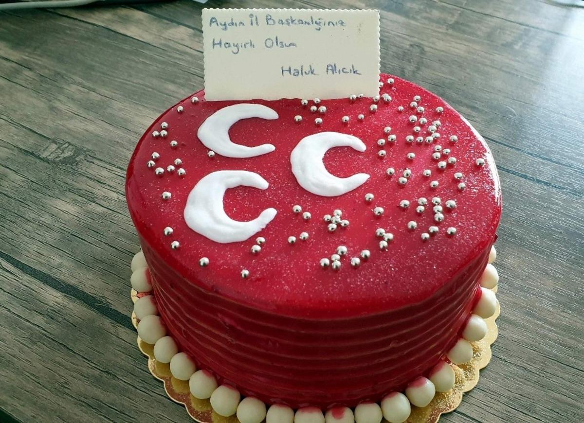 MHP Aydın İl Başkanı Alıcık&rsquo;a 3 Hilalli S&uuml;rpriz