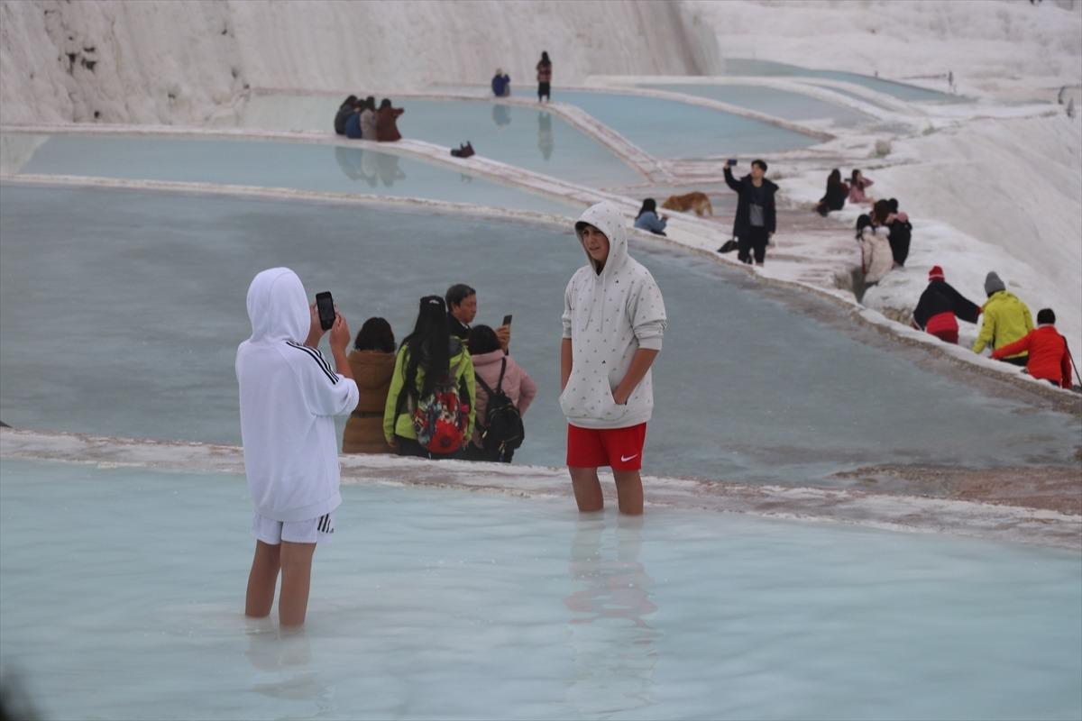 Beyaz cennet Pamukkale'ye ziyaret&ccedil;i akını