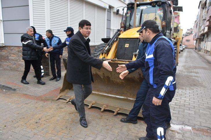 Başkan Özcan, mesaiye saha çalışmalarını inceleyerek başladı G1