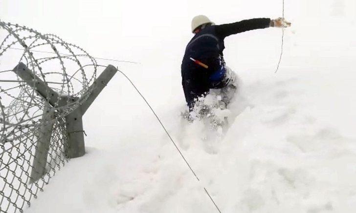 Sınırdaki askerlere elektrik sağlayan hat koptu, görevliler onardı G1