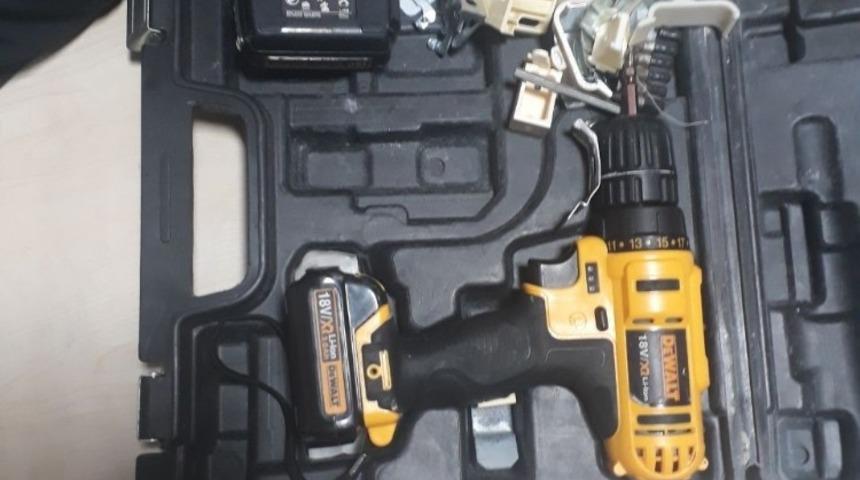 Oyuncak ve matkap seti hırsızları yakalandı