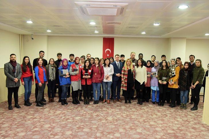 KMÜ’de kitap okuma halkası G3