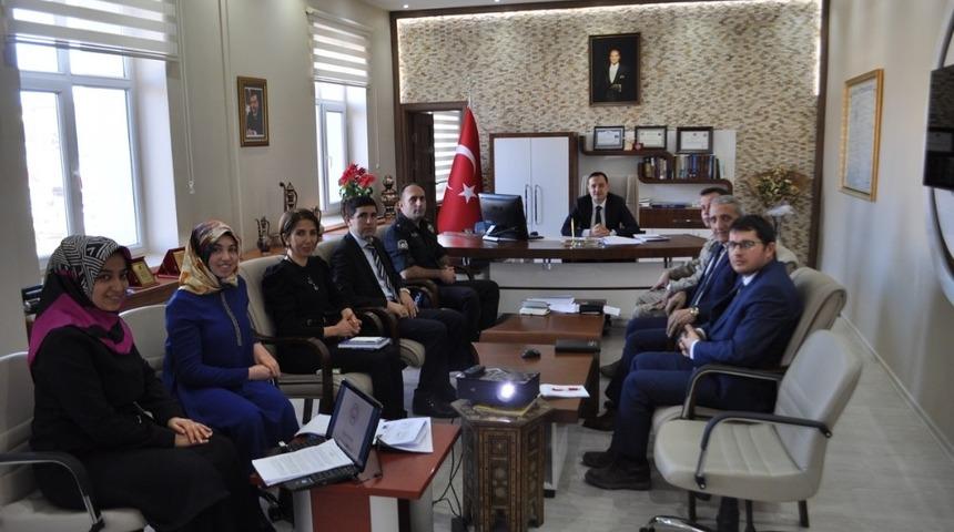 Arpaçay’da ‘Kadına Yönelik Şiddetle Mücadele’ toplantısı yapıldı