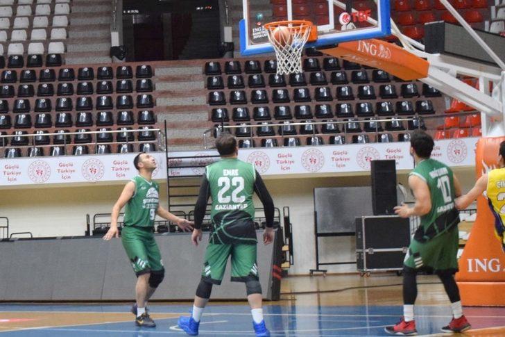 Formalar dolapta değil sahada G4