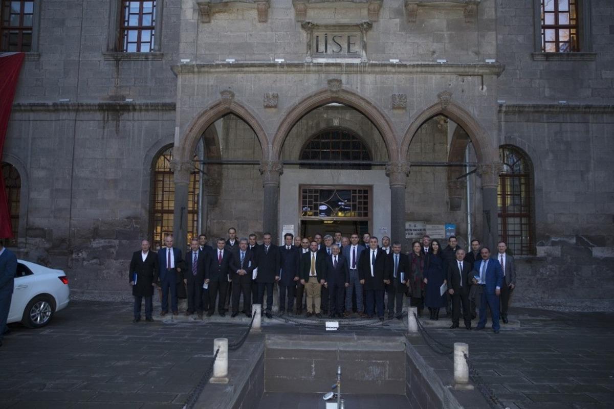 &ldquo;2020 yatırım yılı olacak"