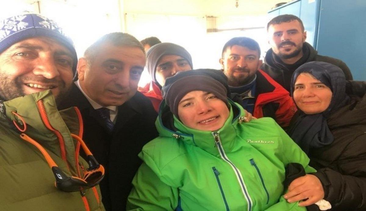 &Ouml;zel kayak&ccedil;ı başarısıyla tarihe ge&ccedil;ti