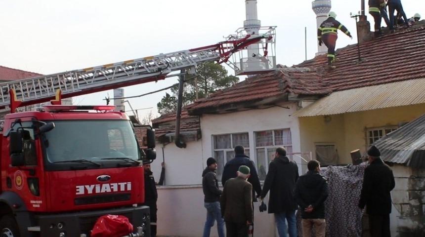 Erzincan’da baca yangını korkuttu