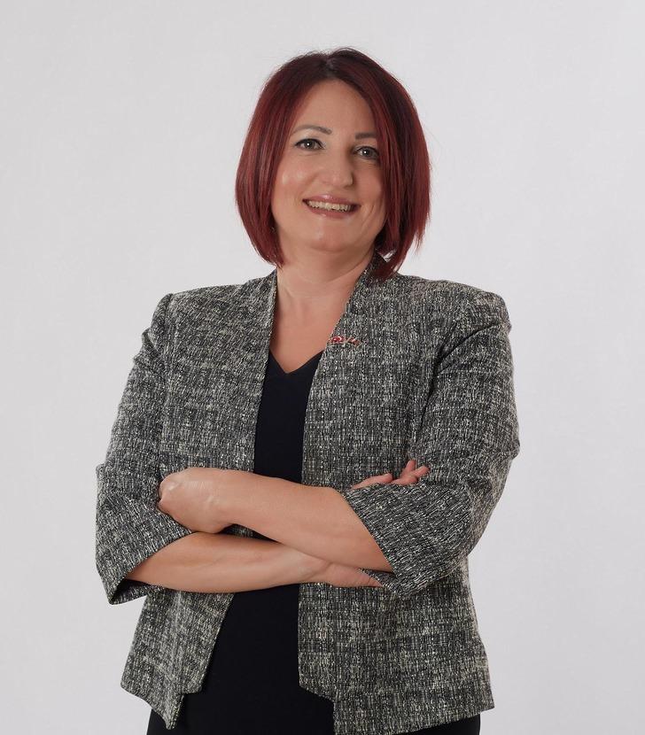 Kendini müdür olarak atamıştı... O belediye başkanı şimdi de mezarlık üstüne kafeterya yapıyor G1