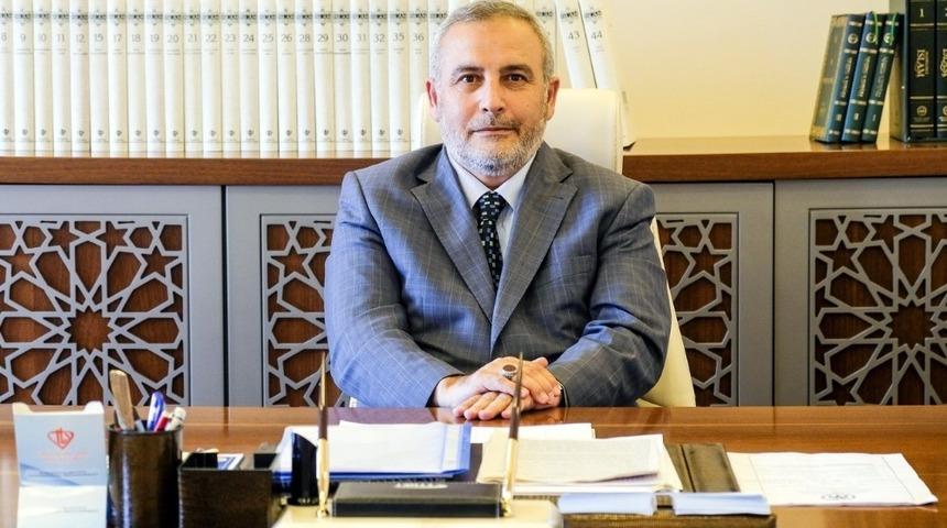 Erzincan İl M&uuml;ft&uuml;s&uuml; &Ccedil;etin&rsquo;den camilerde tabure a&ccedil;ıklaması: